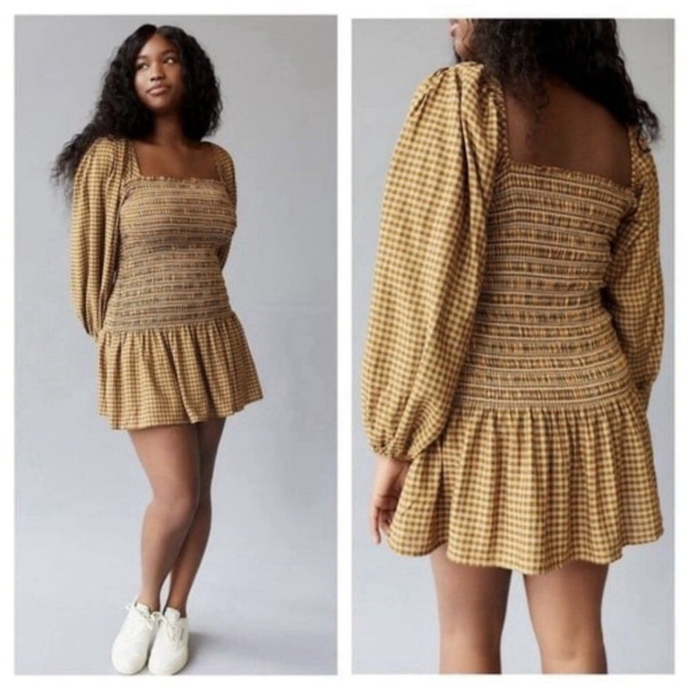 Urban Outfitters UO Francis Smocked Puff Long Sleeve Plaid Mini Dress Sz M